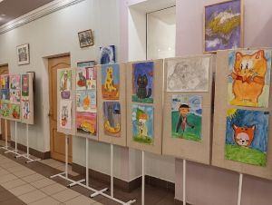 Выставка рисунков "Кот из страны Котовасия"